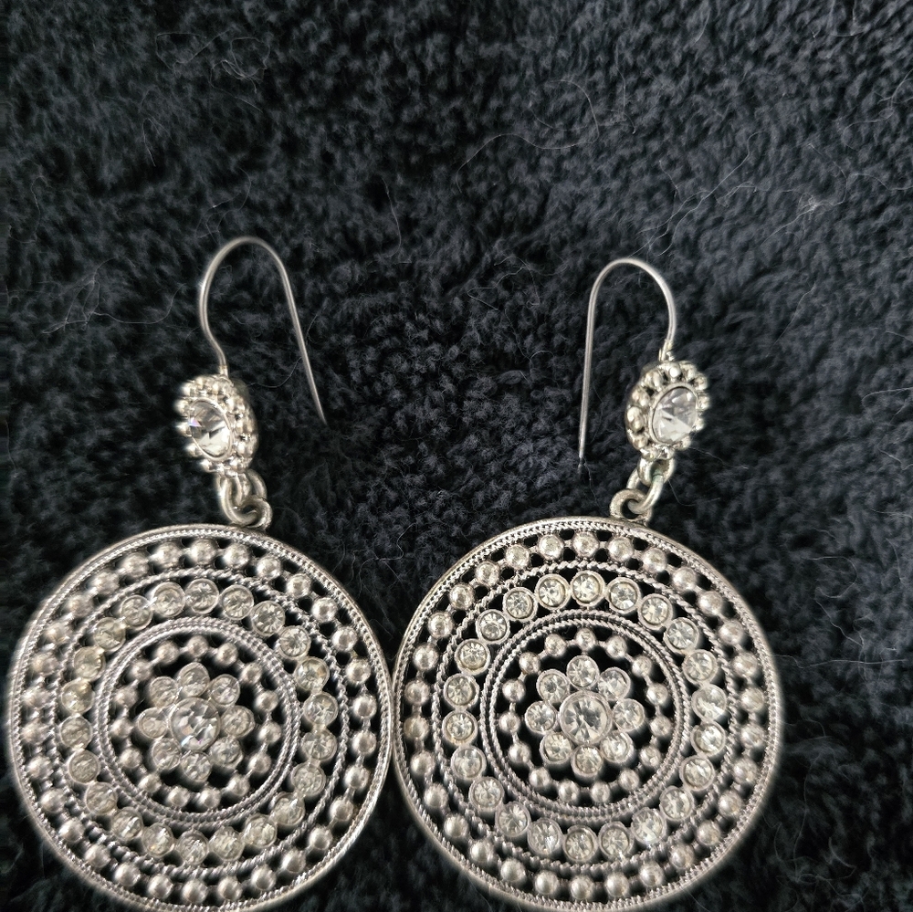 EARINGS